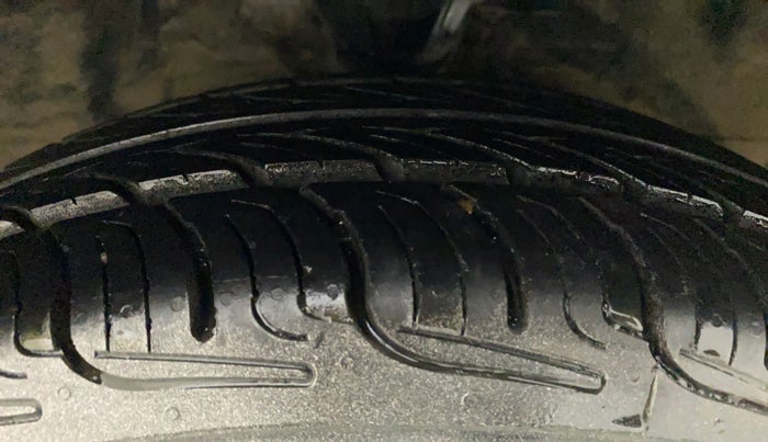 2012 Hyundai i10 SPORTZ 1.2 AT, Petrol, Automatic, 36,400 km, Right Front Tyre Tread