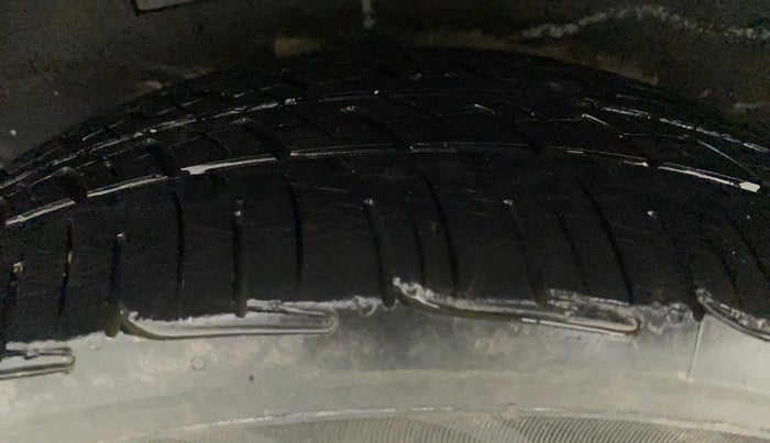 2012 Hyundai i10 SPORTZ 1.2 AT, Petrol, Automatic, 36,400 km, Right Rear Tyre Tread