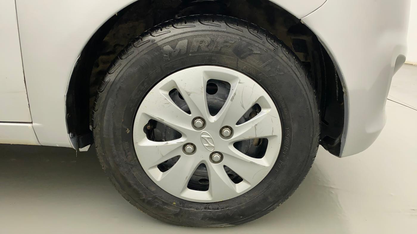 2012 Hyundai i10 SPORTZ 1.2 AT, Petrol, Automatic, 36,400 km, Right Front Wheel