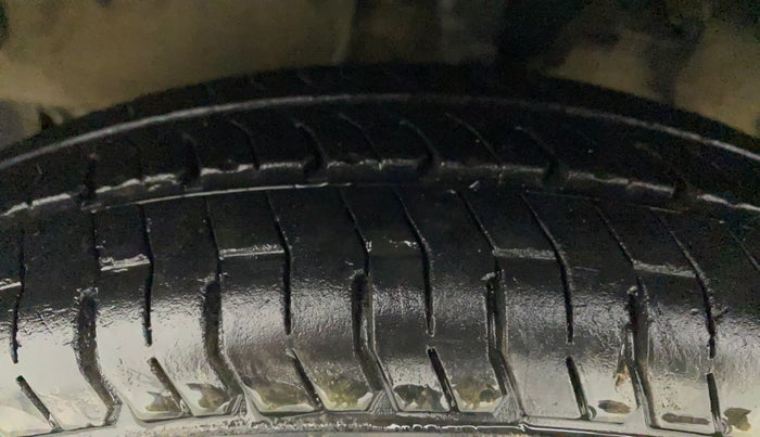 2012 Hyundai i10 SPORTZ 1.2 AT, Petrol, Automatic, 36,400 km, Left Front Tyre Tread