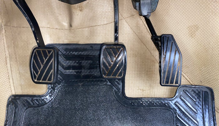 2021 Maruti XL6 ZETA MT, Petrol, Manual, 77,479 km, Pedals