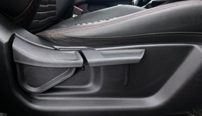 2020 KIA SONET GTX PLUS 1.5D  AT, Diesel, Automatic, 23,012 km, Driver Side Adjustment Panel