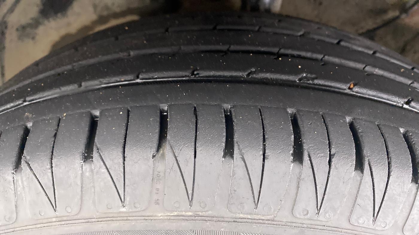 2020 KIA SONET GTX PLUS 1.5D  AT, Diesel, Automatic, 23,012 km, Left Front Tyre Tread