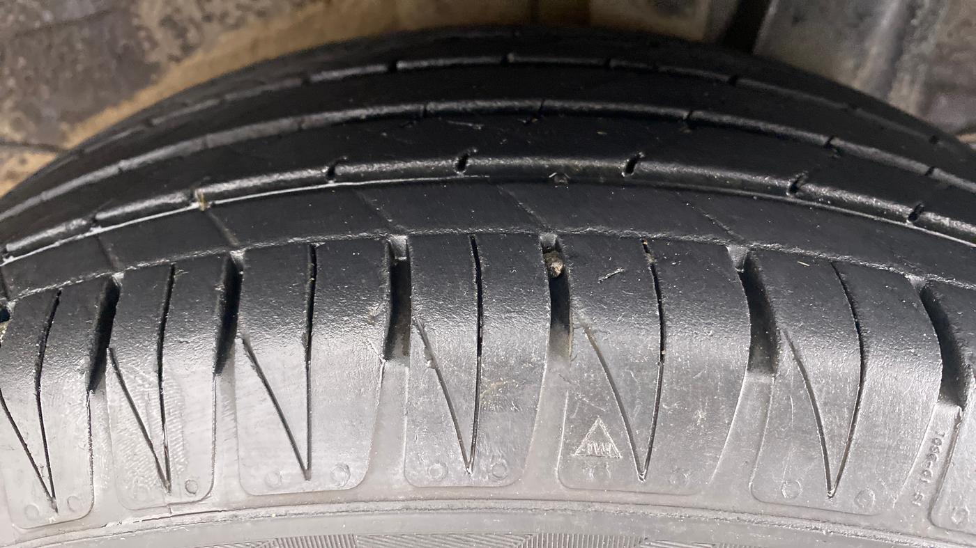 2020 KIA SONET GTX PLUS 1.5D  AT, Diesel, Automatic, 23,012 km, Left Rear Tyre Tread