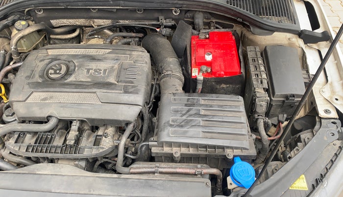 2015 Skoda Octavia STYLE PLUS AT 1.8 TSI, Petrol, Automatic, 1,08,777 km, Engine View - Left