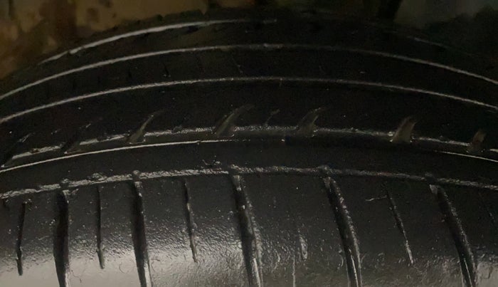 2023 KIA SONET HTE 1.2, Petrol, Manual, 20,761 km, Right Front Tyre Tread