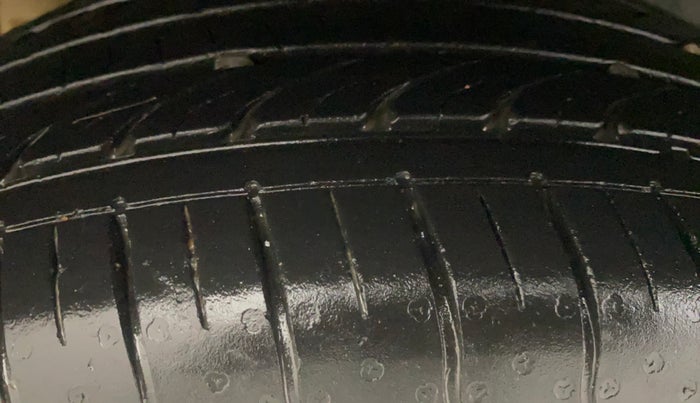 2023 KIA SONET HTE 1.2, Petrol, Manual, 20,761 km, Right Rear Tyre Tread