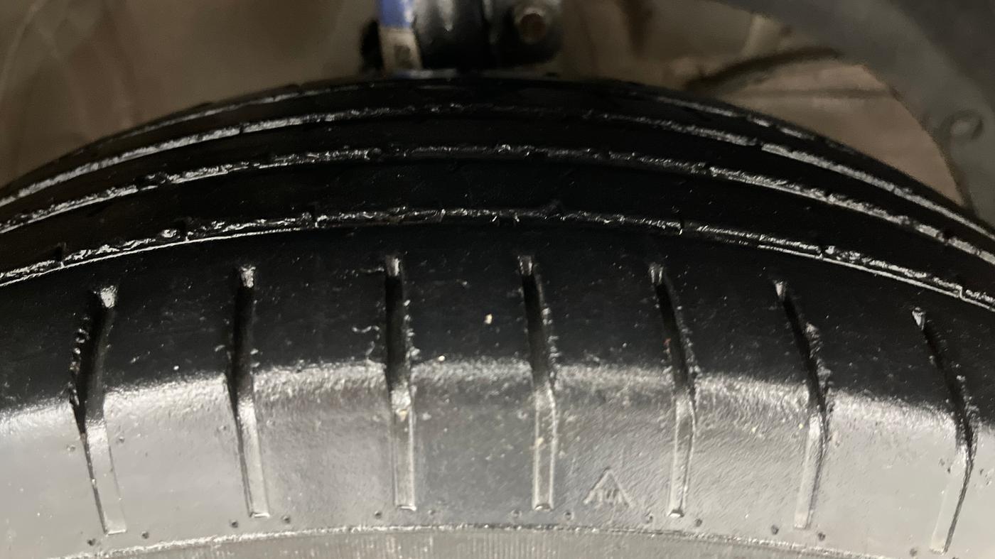 2019 Maruti Swift ZXI AMT, Petrol, Automatic, 81,922 km, Right Front Tyre Tread