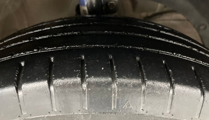 2019 Maruti Swift ZXI AMT, Petrol, Automatic, 81,922 km, Right Front Tyre Tread