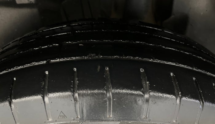 2019 Maruti Swift ZXI AMT, Petrol, Automatic, 81,922 km, Left Rear Tyre Tread