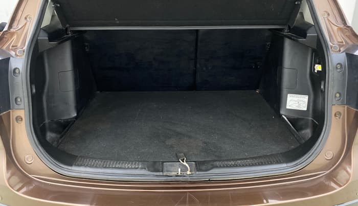 2015 Maruti S Cross ZETA 1.6, Diesel, Manual, 93,029 km, Boot Inside