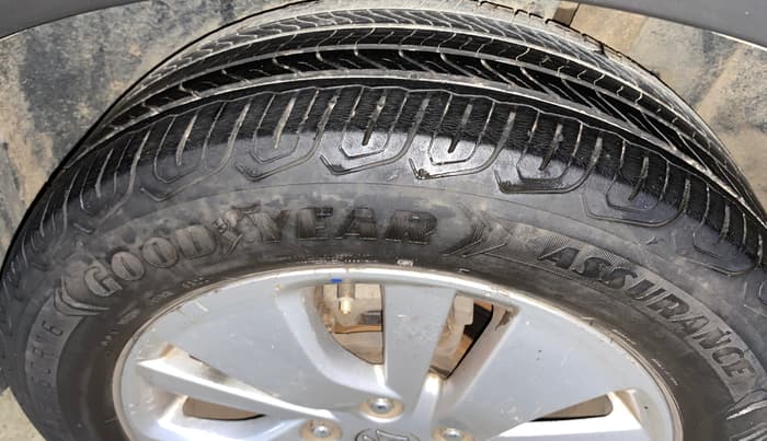 2015 Maruti S Cross ZETA 1.6, Diesel, Manual, 93,029 km, Left Rear Tyre Tread