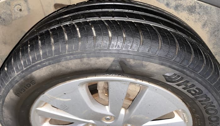 2015 Maruti S Cross ZETA 1.6, Diesel, Manual, 93,029 km, Right Rear Tyre Tread