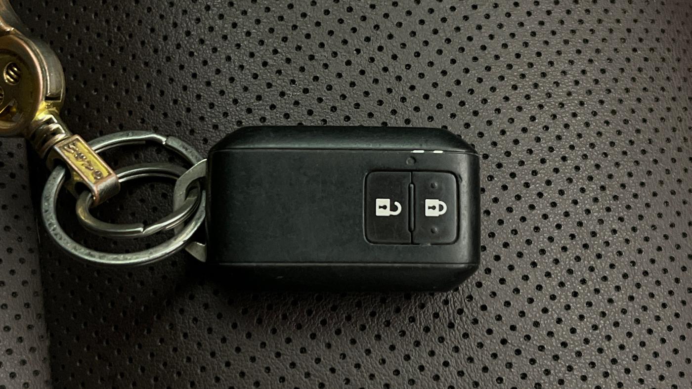 2023 Maruti Grand Vitara ALPHA SMART HYBRID, Petrol, Manual, 32,990 km, Key Close Up