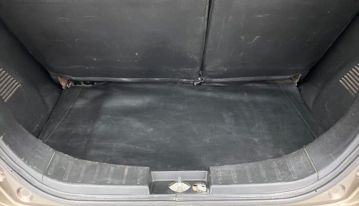 2016 Maruti Wagon R 1.0 VXI, Petrol, Manual, 35,363 km, Boot Inside