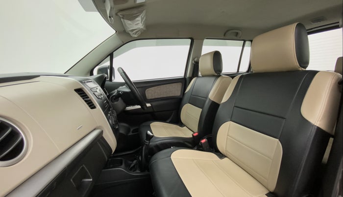 2016 Maruti Wagon R 1.0 VXI, Petrol, Manual, 35,363 km, Right Side Front Door Cabin