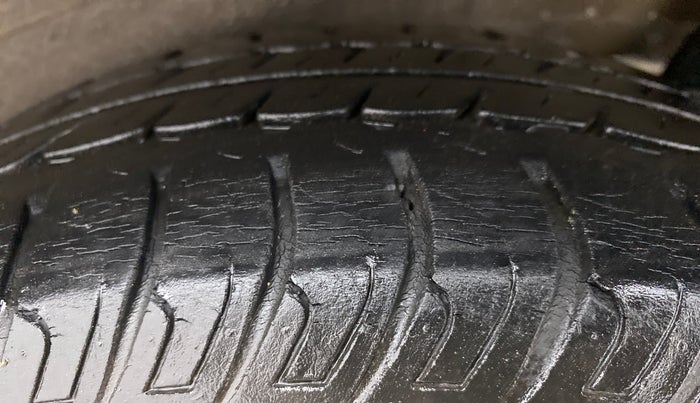 2016 Maruti Wagon R 1.0 VXI, Petrol, Manual, 35,363 km, Left Rear Tyre Tread