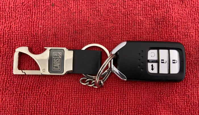 2019 Honda Civic VX CVT i-VTEC, Petrol, Automatic, 74,611 km, Key Close Up