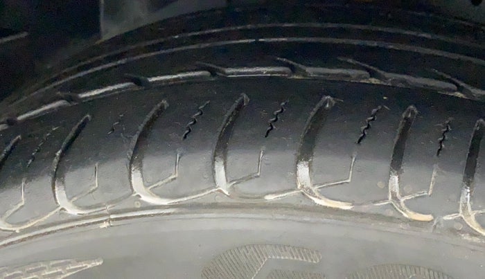 2018 Ford Ecosport TITANIUM 1.5L DIESEL, Diesel, Manual, 94,133 km, Right Front Tyre Tread