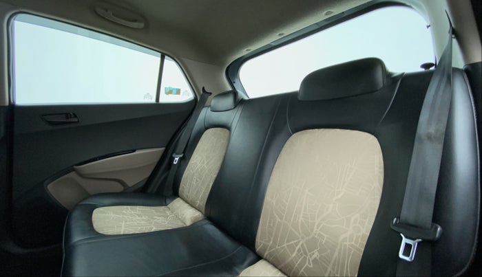 2019 Hyundai Grand i10 MAGNA 1.2 KAPPA VTVT, Petrol, Manual, 19,864 km, Right Side Rear Door Cabin