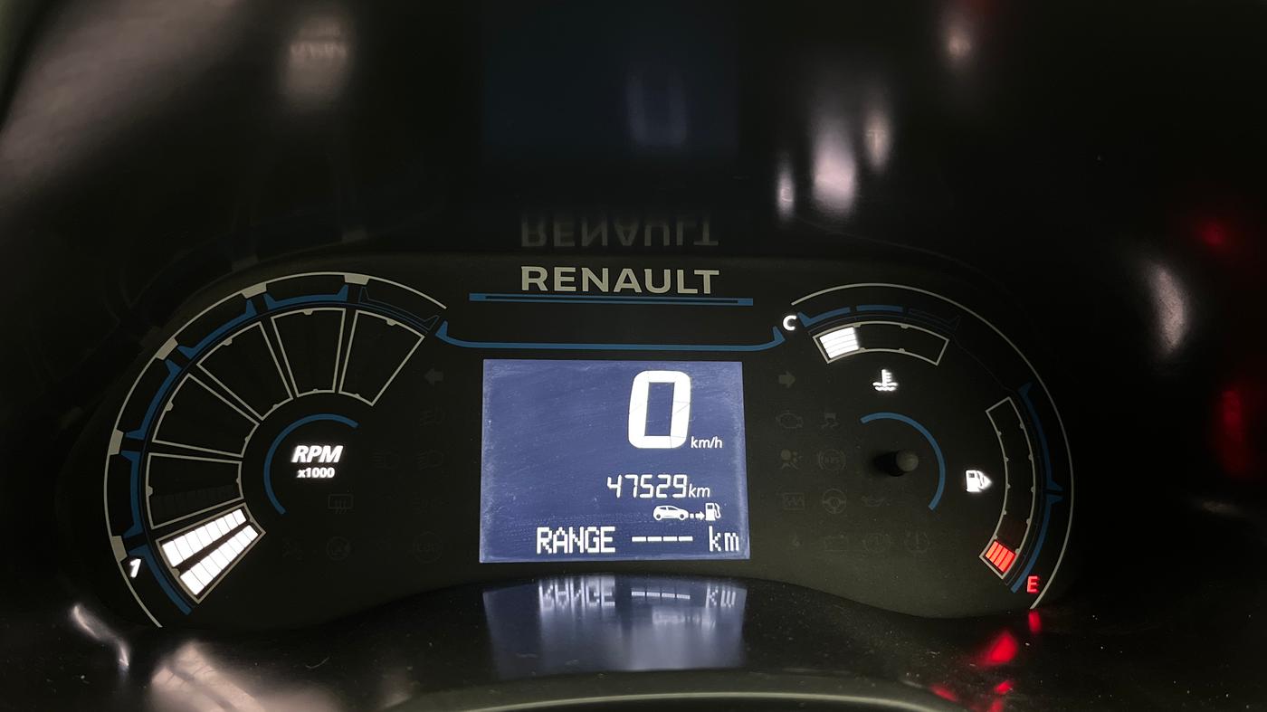 2021 Renault TRIBER RXT, Petrol, Manual, 47,475 km, Odometer Image