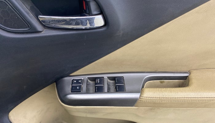 2016 Honda City 1.5L I-VTEC VX, Petrol, Manual, 77,152 km, Driver Side Door Panels Control