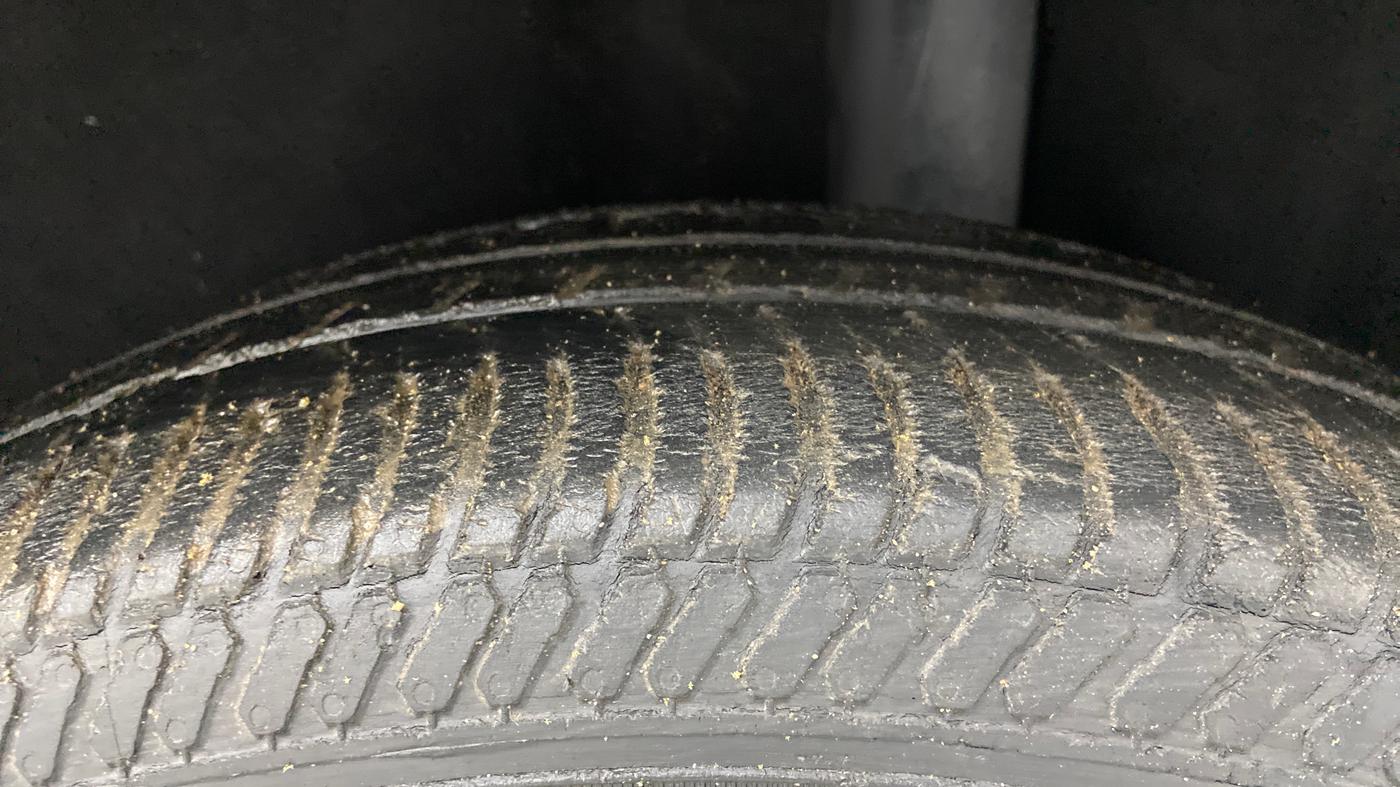 2016 Ford Ecosport TITANIUM 1.5L PETROL AT, Petrol, Automatic, 74,690 km, Left Rear Tyre Tread