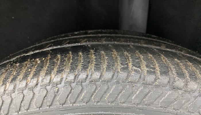 2016 Ford Ecosport TITANIUM 1.5L PETROL AT, Petrol, Automatic, 74,690 km, Left Rear Tyre Tread