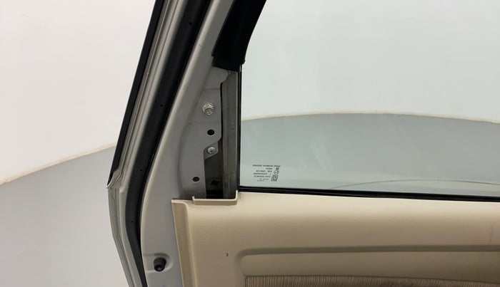 2013 Maruti Ertiga ZDI, Diesel, Manual, 1,43,856 km, Rear left door - Trim has minor damage