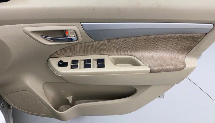 2013 Maruti Ertiga ZDI, Diesel, Manual, 1,43,856 km, Driver Side Door Panels Control