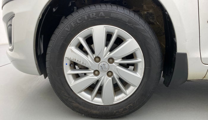 2017 Maruti Swift ZXI D, Petrol, Manual, 33,891 km, Left Front Wheel