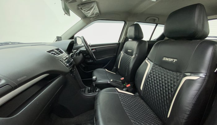 2017 Maruti Swift ZXI D, Petrol, Manual, 33,891 km, Right Side Front Door Cabin