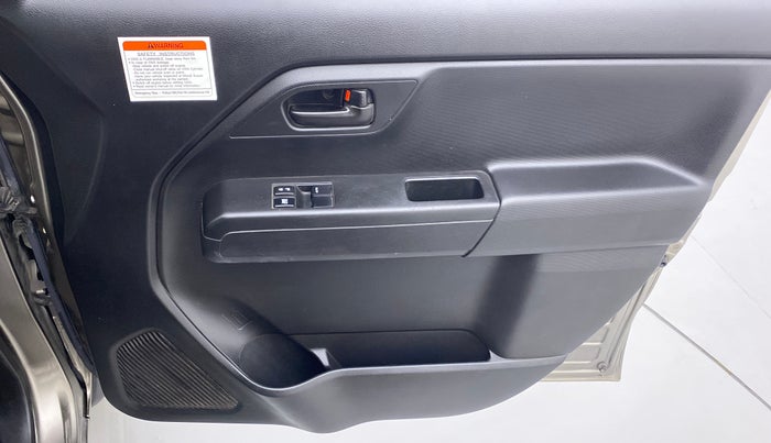 2021 Maruti New Wagon-R LXI CNG 1.0, CNG, Manual, 39,252 km, Driver Side Door Panels Control