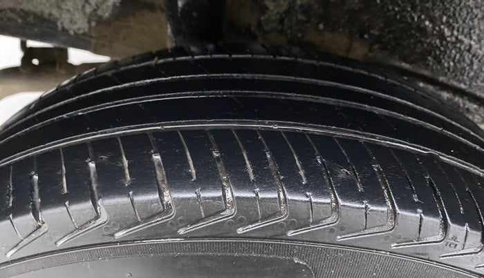 2021 Maruti New Wagon-R LXI CNG 1.0, CNG, Manual, 39,252 km, Right Rear Tyre Tread