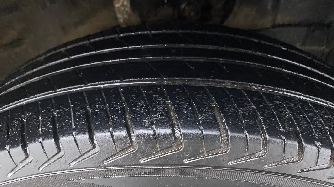 2021 Maruti New Wagon-R LXI CNG 1.0, CNG, Manual, 39,252 km, Right Front Tyre Tread