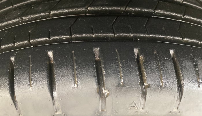 2023 Maruti Baleno ZETA 1.2 AGS, Petrol, Automatic, 13,253 km, Left Front Tyre Tread