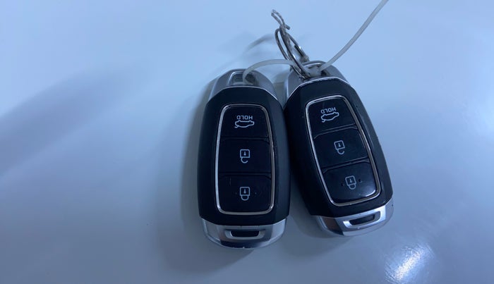 2019 Hyundai Verna 1.6 VTVT SX, Petrol, Manual, 73,350 km, Key Close Up