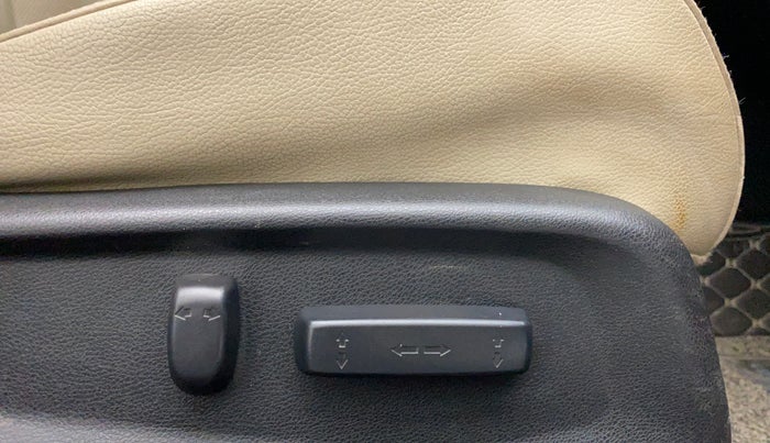 2019 Honda Civic ZX CVT PETROL, Petrol, Automatic, 20,597 km, Driver Side Adjustment Panel