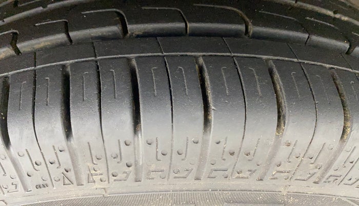 2017 Tata Tiago XT PETROL, Petrol, Manual, 44,579 km, Right Front Tyre Tread