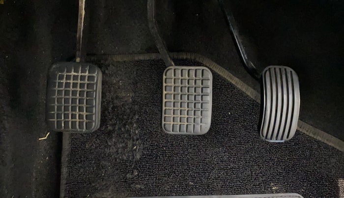 2017 Tata Tiago XT PETROL, Petrol, Manual, 44,579 km, Pedals