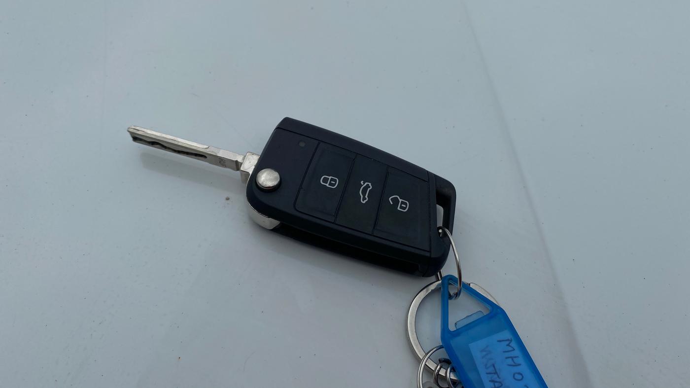 2022 Volkswagen TAIGUN HIGHLINE 1.0 TSI AT, Petrol, Automatic, 37,708 km, Key Close Up