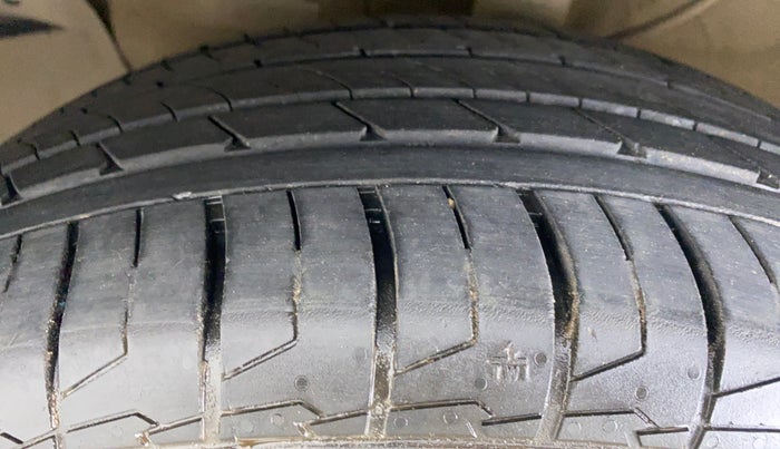 2019 Hyundai Creta 1.6 VTVT SX AUTO, Petrol, Automatic, 50,933 km, Left Front Tyre Tread