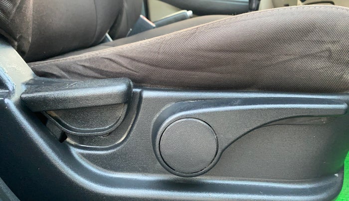 2014 Hyundai Elite i20 ASTA 1.2, Petrol, Manual, 41,858 km, Driver Side Adjustment Panel