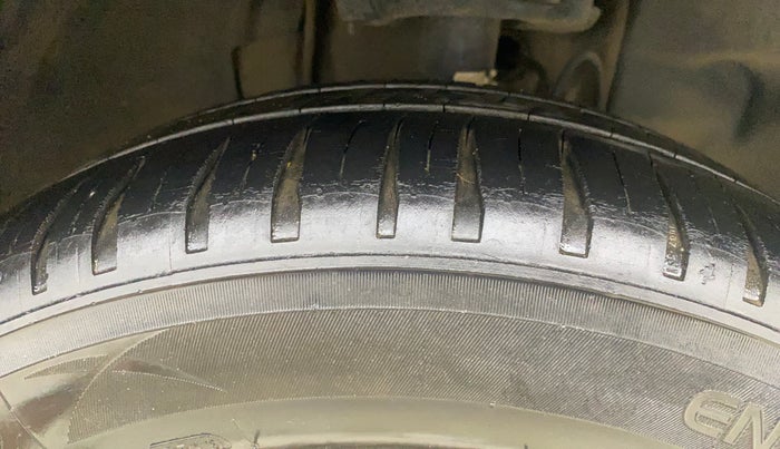 2016 Tata Tiago XZ PETROL, Petrol, Manual, 74,675 km, Right Front Tyre Tread