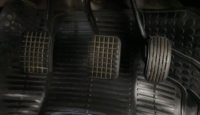 2016 Tata Tiago XZ PETROL, Petrol, Manual, 74,675 km, Pedals