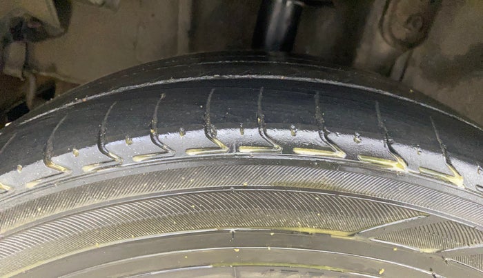 2016 Tata Tiago XZ PETROL, Petrol, Manual, 74,675 km, Right Rear Tyre Tread