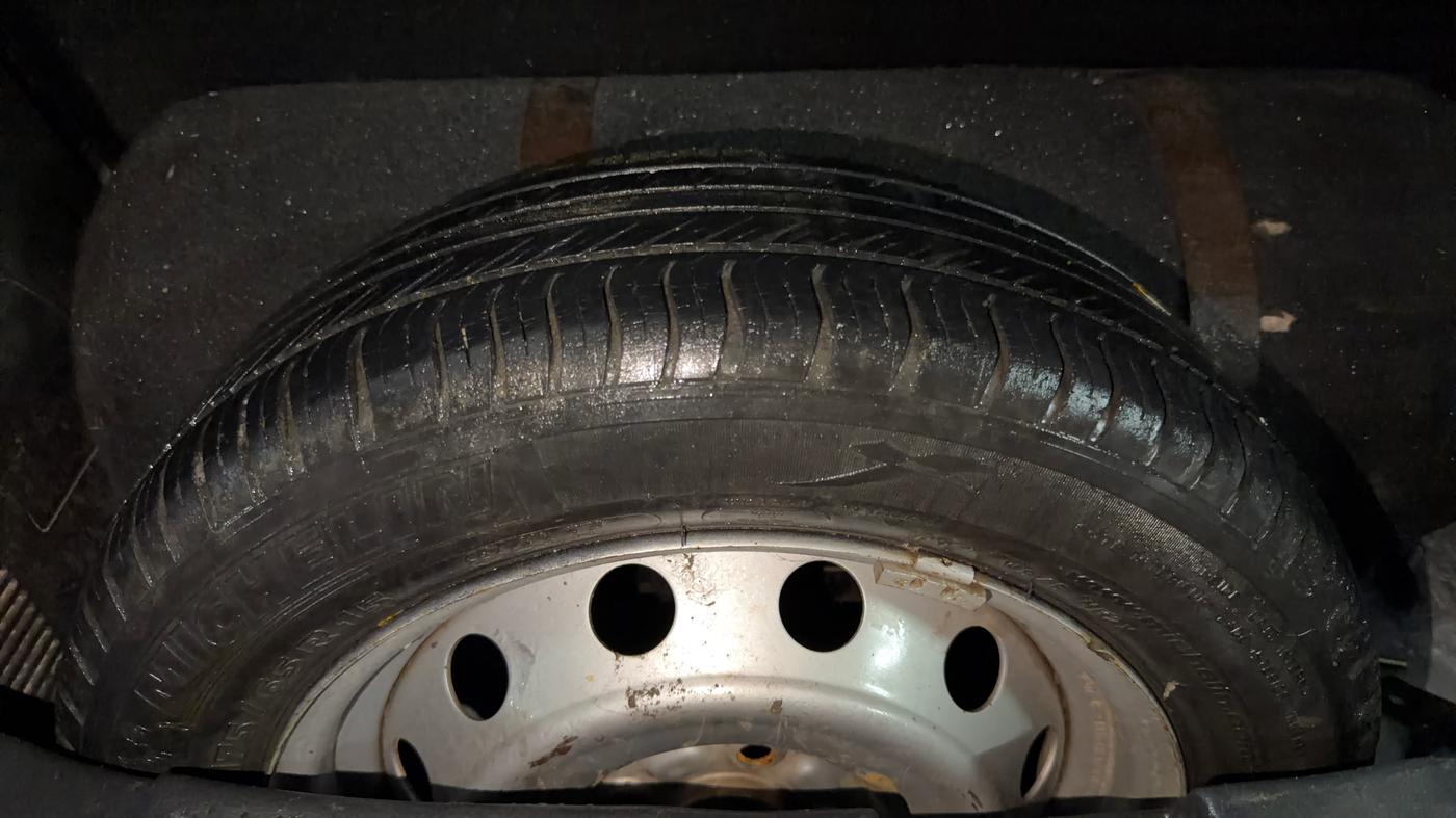 2019 Maruti IGNIS SIGMA 1.2, CNG, Manual, 71,121 km, Spare Tyre