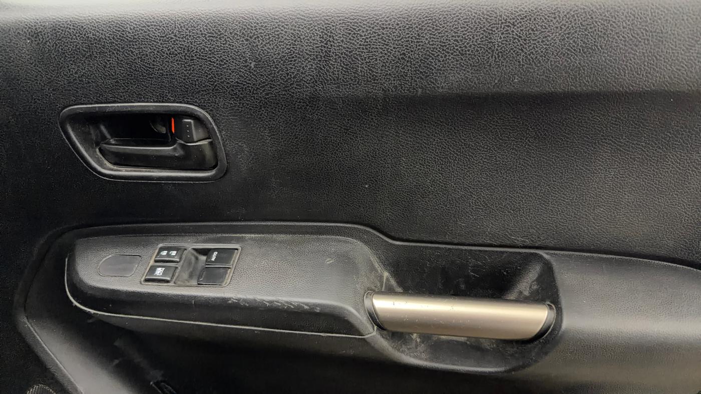 2019 Maruti IGNIS SIGMA 1.2, CNG, Manual, 71,121 km, Driver Side Door Panels Control