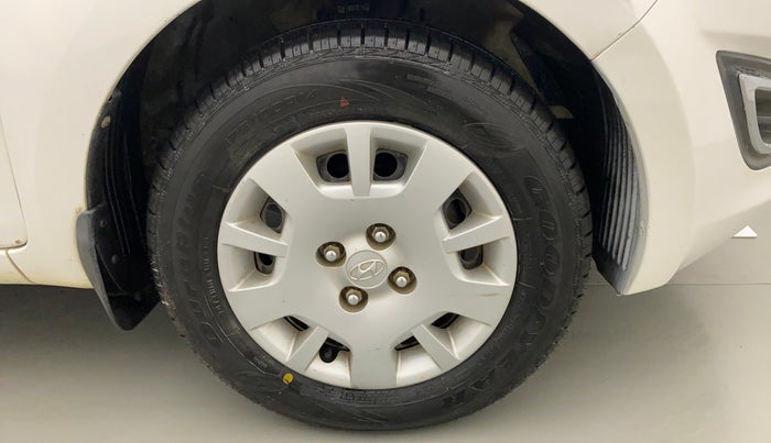 2013 Hyundai i20 MAGNA 1.2, Petrol, Manual, 29,598 km, Right Front Wheel