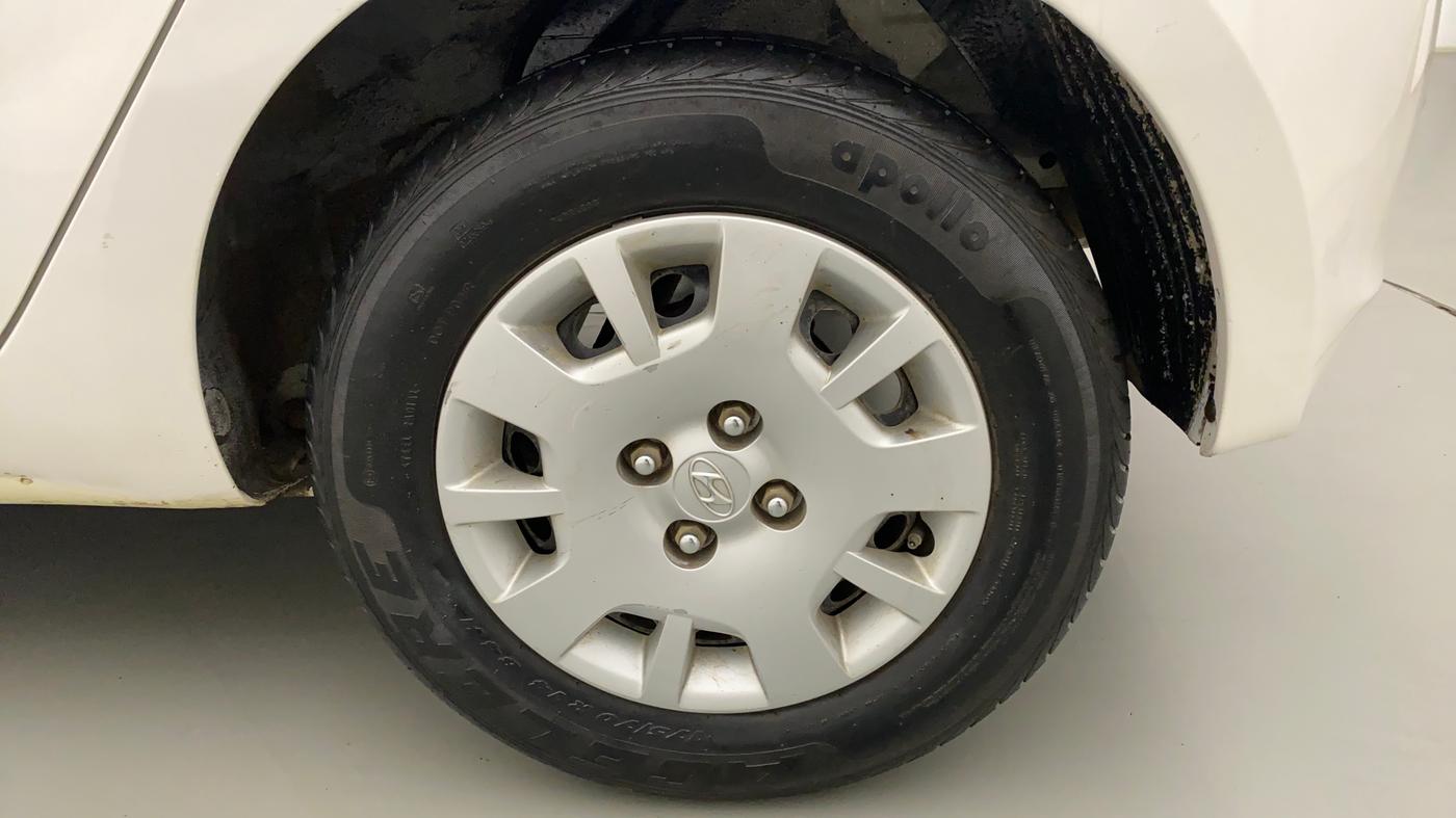 2013 Hyundai i20 MAGNA 1.2, Petrol, Manual, 29,598 km, Left Rear Wheel
